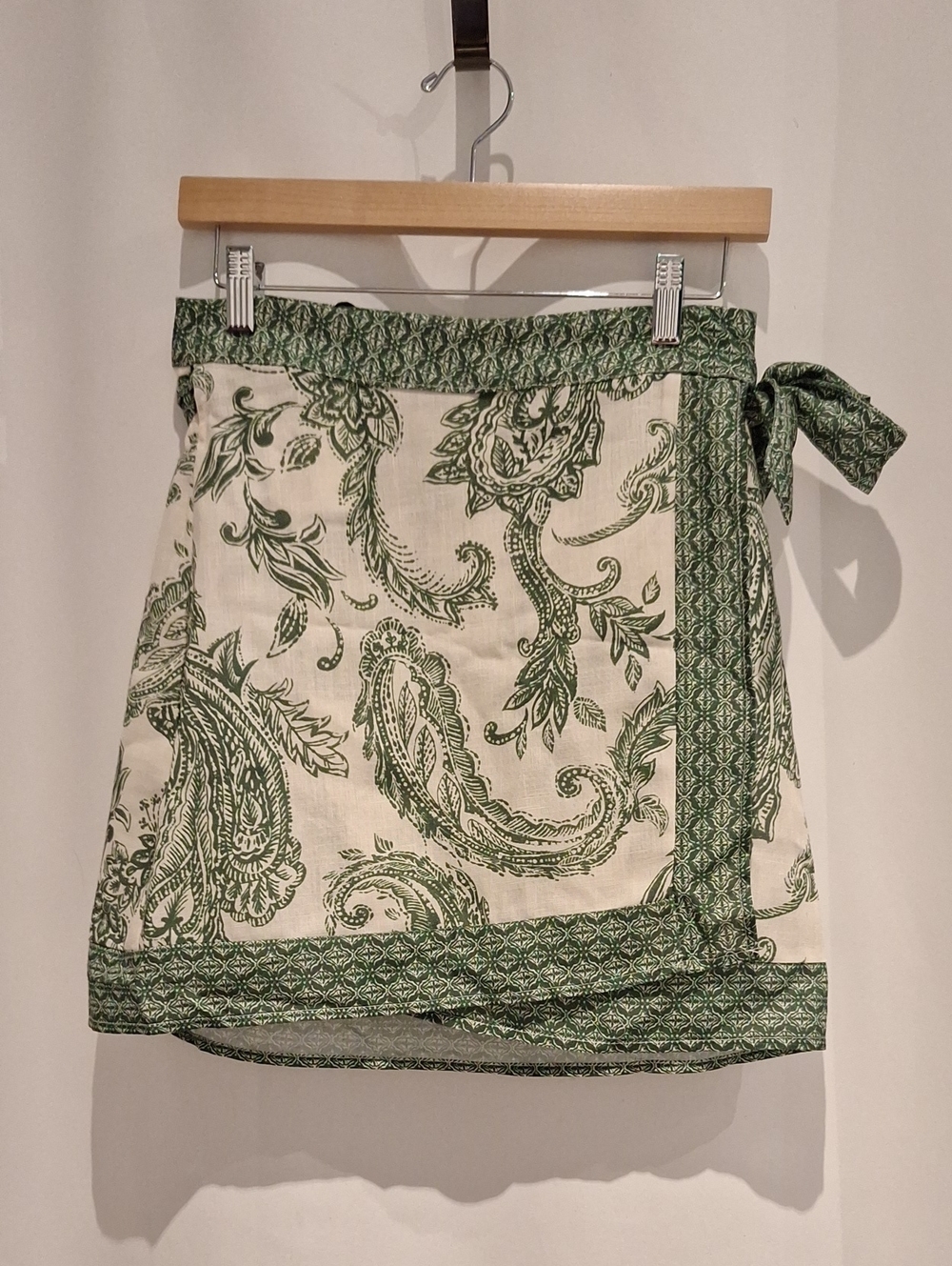 Commense Green Paisley Wrap Skirt - Women